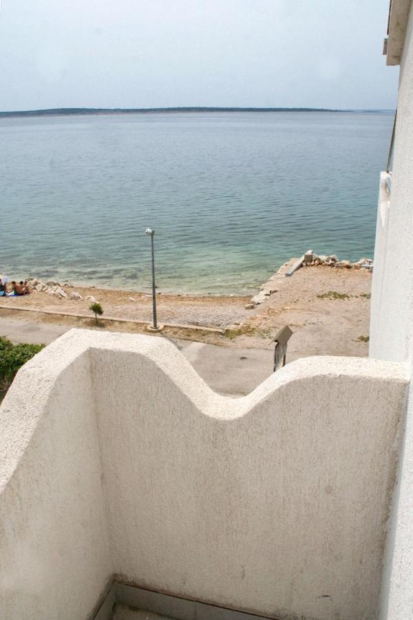 Apartments By The Sea Mandre, Pag - 4093 Kolan Exterior foto