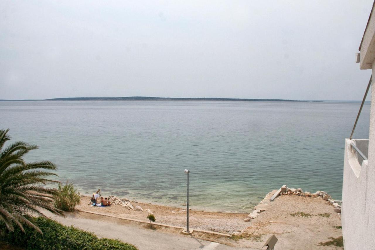 Apartments By The Sea Mandre, Pag - 4093 Kolan Exterior foto