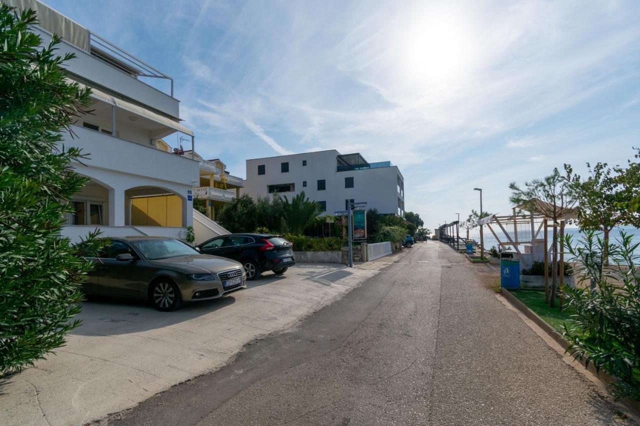 Apartments By The Sea Mandre, Pag - 4093 Kolan Exterior foto